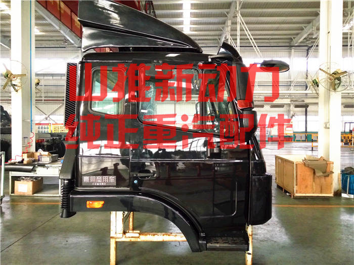 ������嫸���{���